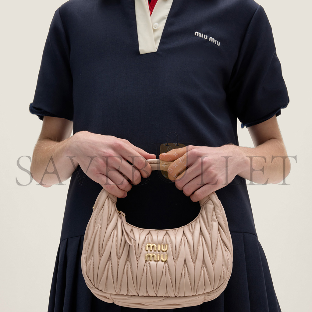 M1v M1v wander matelassÉ nappa leather hobo bag 5bc125 (20*17*6cm)